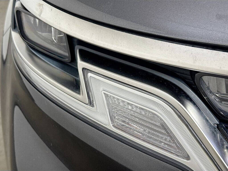 2023 Kia Carnival SX