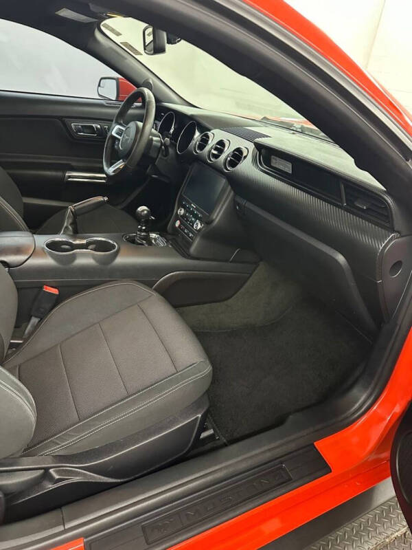 2015 Ford Mustang V6