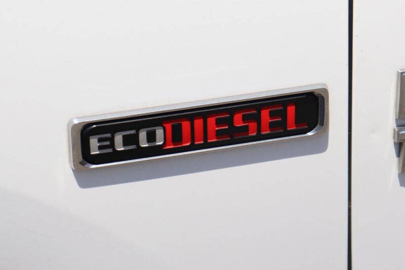 2015 RAM 1500 SLT