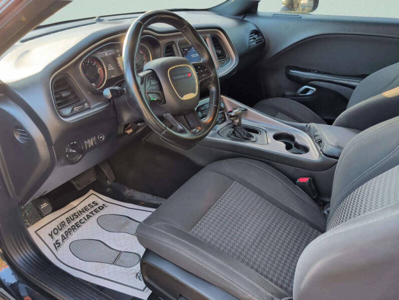 2019 Dodge Challenger SXT