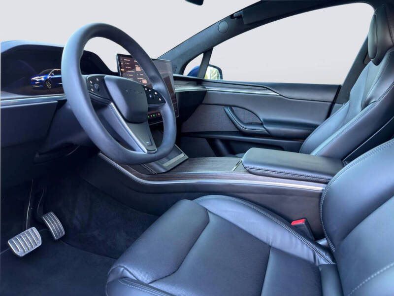 2023 Tesla Model X Standard Range