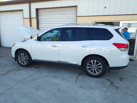 2014 Nissan Pathfinder SL