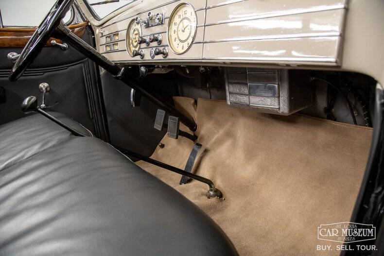 1937 Cadillac Series 85