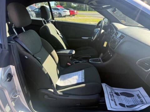 2012 Chrysler 200 Touring