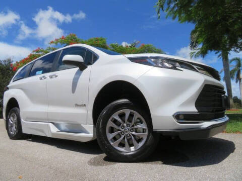 2023 Toyota Sienna XLE 8-Passenger