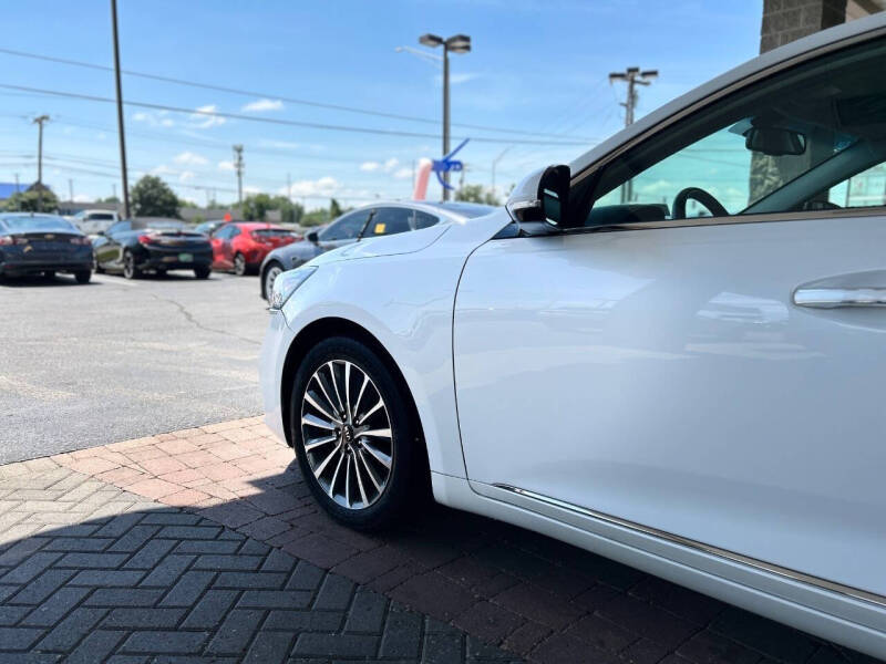 2017 Kia Cadenza Premium