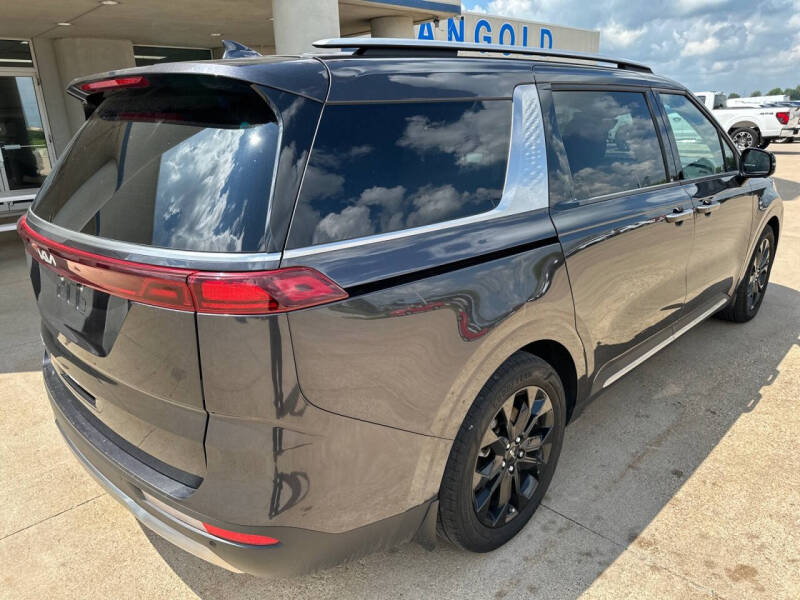 2024 Kia Carnival SX