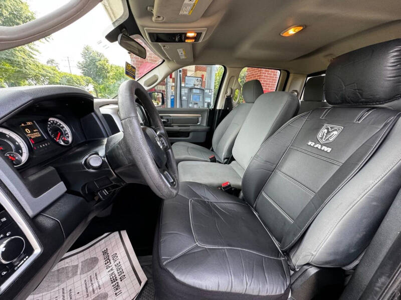2017 RAM 1500 SLT