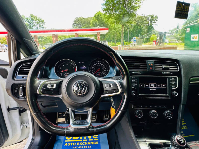 2016 Volkswagen Golf GTI S