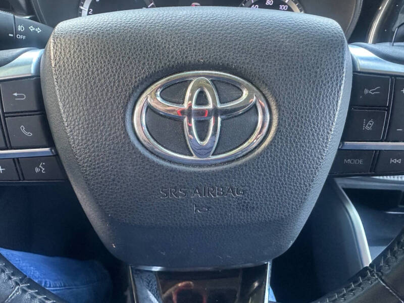 2020 Toyota Highlander LE