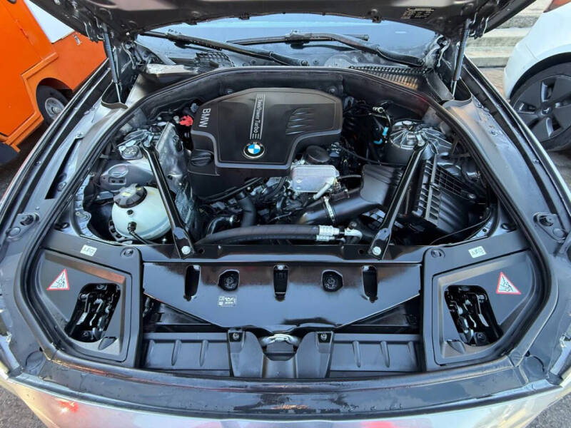 2016 BMW 5 Series 528i