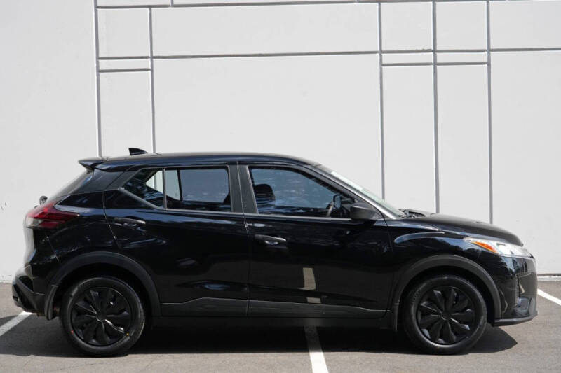 2021 Nissan Kicks S