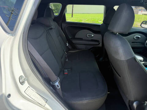 2015 Kia Soul +
