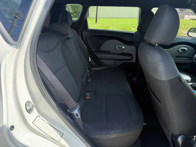 2015 Kia Soul +