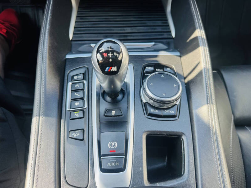 2015 BMW X6 M