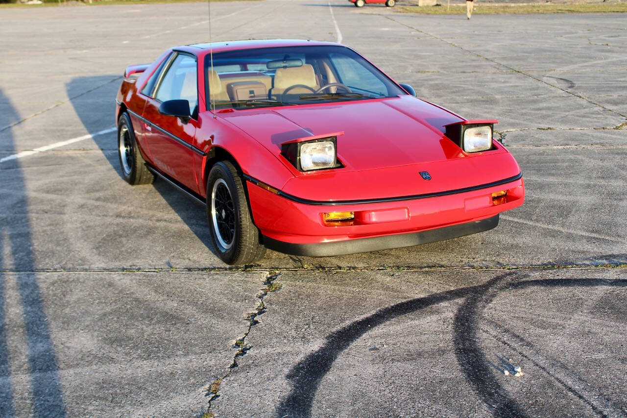 1988 Pontiac Fiero 9