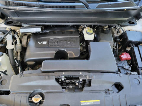 2017 Nissan Pathfinder SV