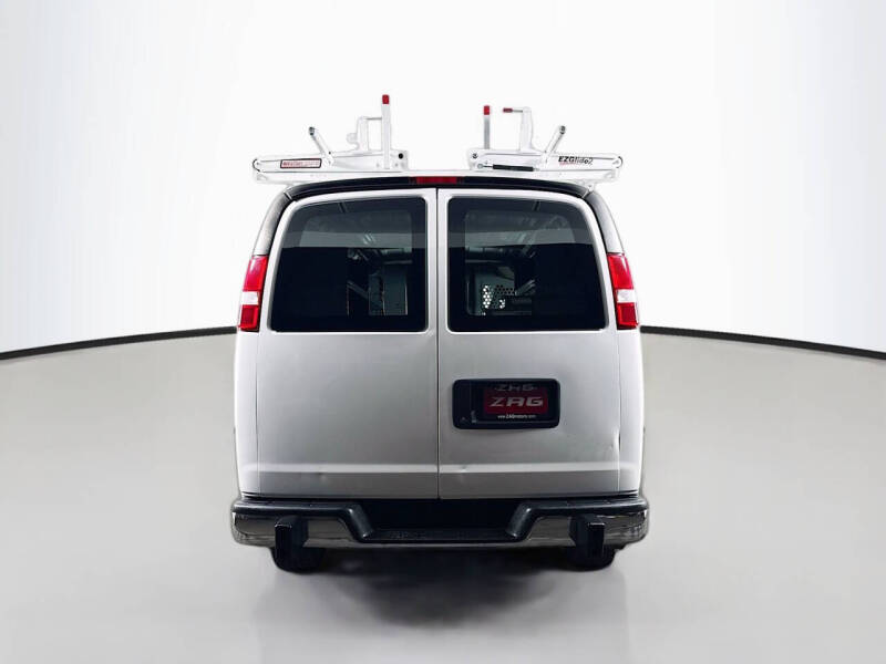 2017 GMC Savana 2500