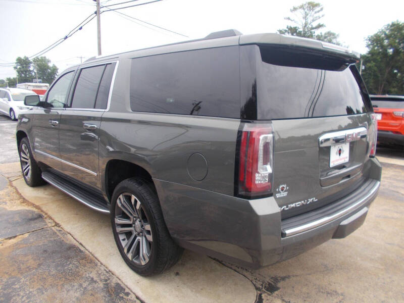 2017 GMC Yukon XL Denali