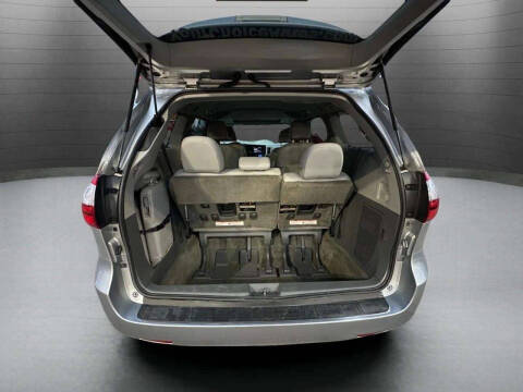 2018 Toyota Sienna XLE 8-Passenger