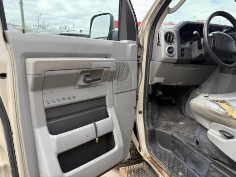 2009 Ford E-Series E-350 SD XLT