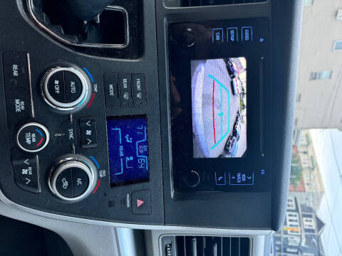 2017 Toyota Sienna L 7-Passenger