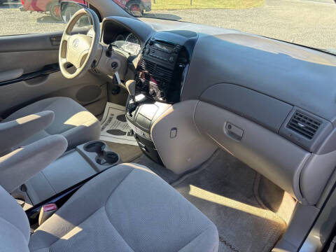 2005 Toyota Sienna