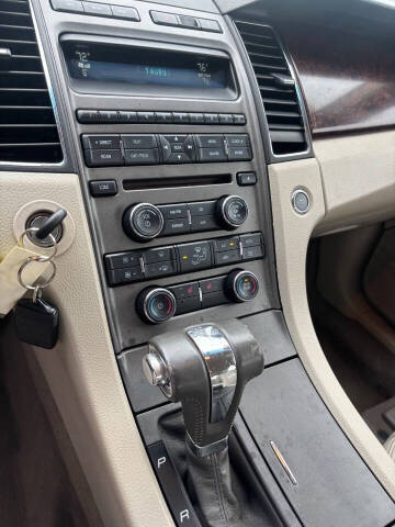 2010 Ford Taurus SEL