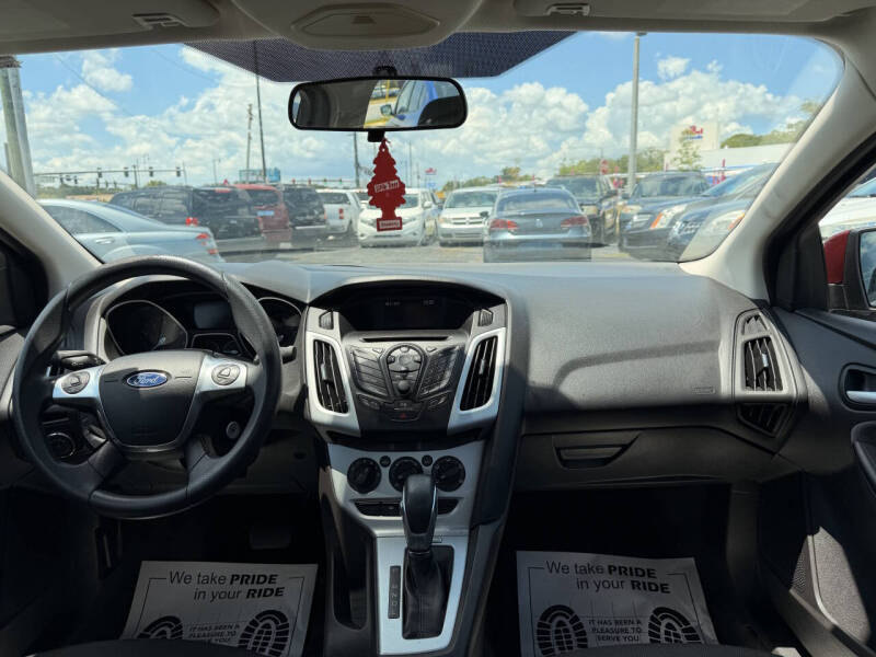 2014 Ford Focus SE