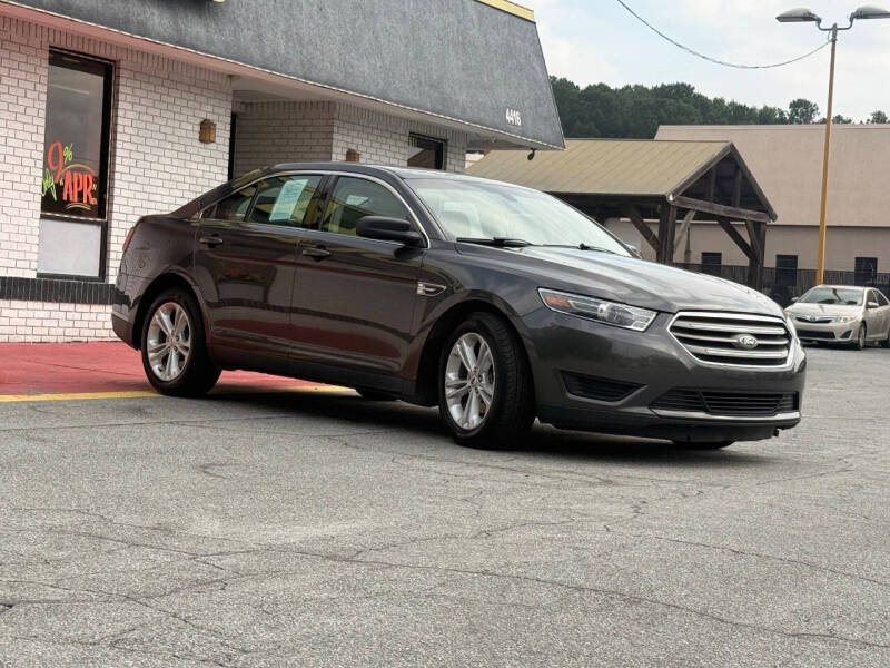 2017 Ford Taurus SE
