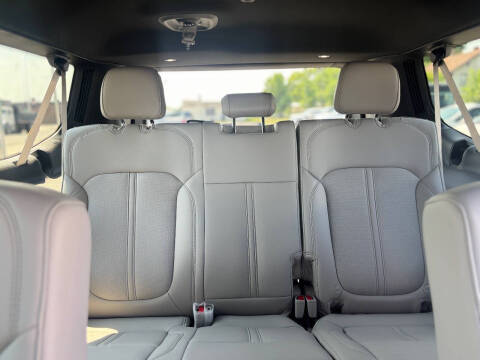 2025 Jeep Wagoneer L