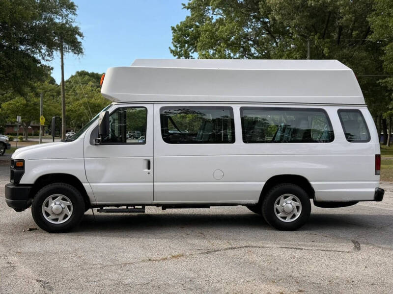 2011 Ford E-Series E-350 SD