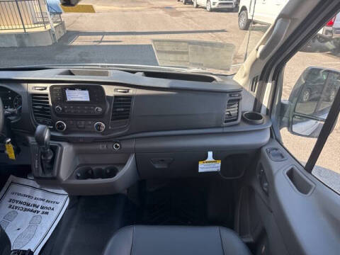 2025 Ford Transit 250