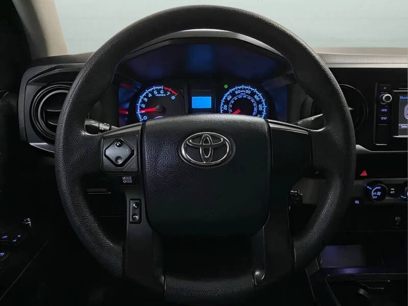 2017 Toyota Tacoma SR V6