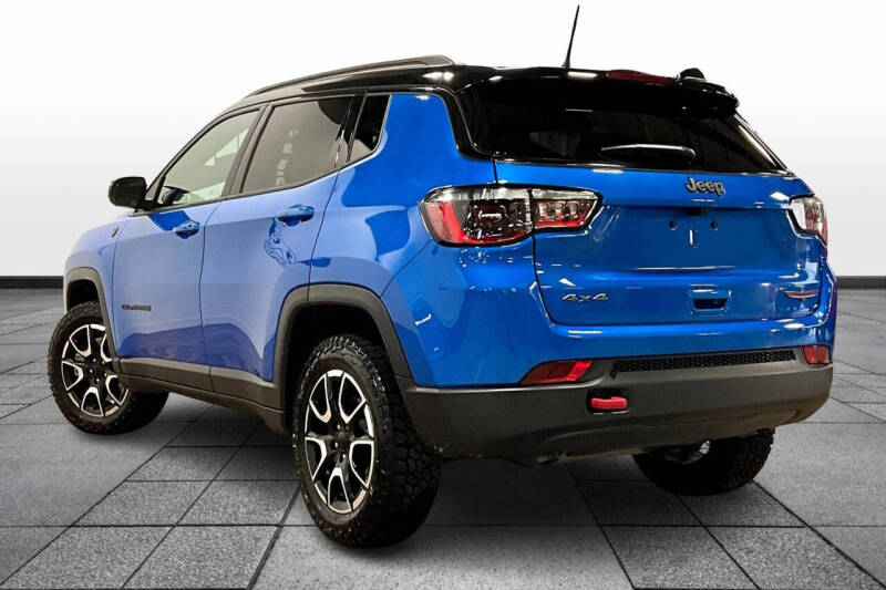 Used 2024 Jeep Compass Trailhawk with VIN 3C4NJDDNXRT171452 for sale in Bluefield, WV
