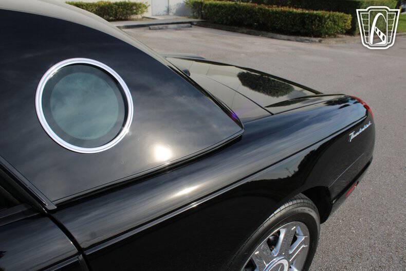 2005 Ford Thunderbird Deluxe