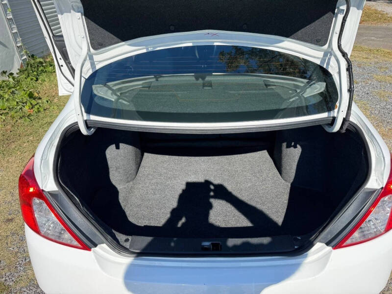 2019 Nissan Versa SV