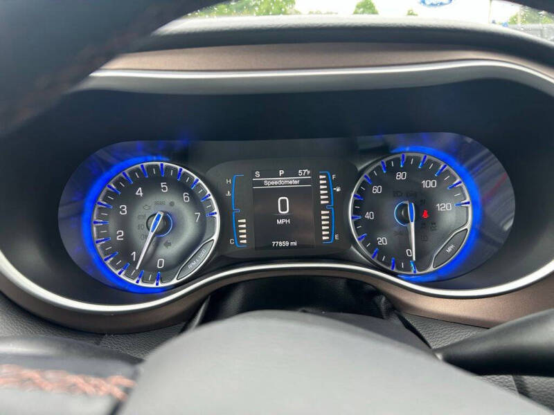 2017 Chrysler Pacifica Touring-L