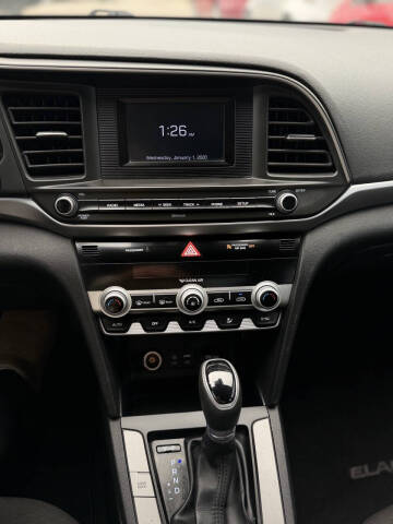 2020 Hyundai Elantra SE