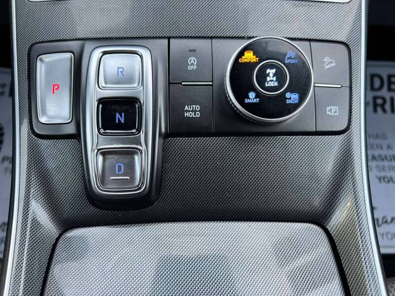 2022 Hyundai Santa Fe SE