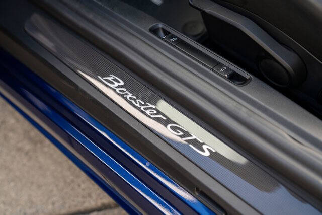 2023 Porsche 718 Boxster 17