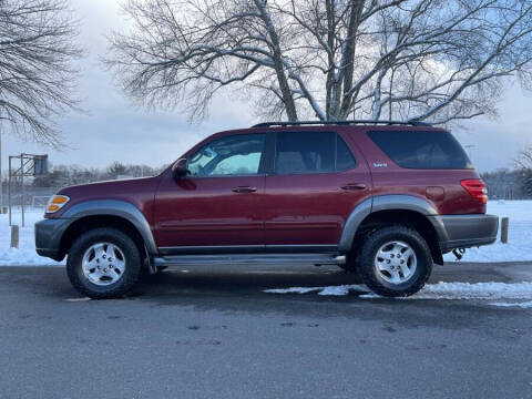 2004 Toyota Sequoia SR5