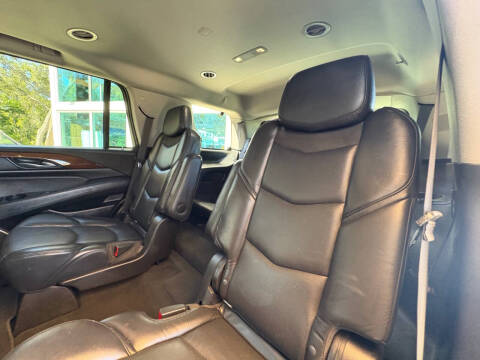 2019 Cadillac Escalade Luxury