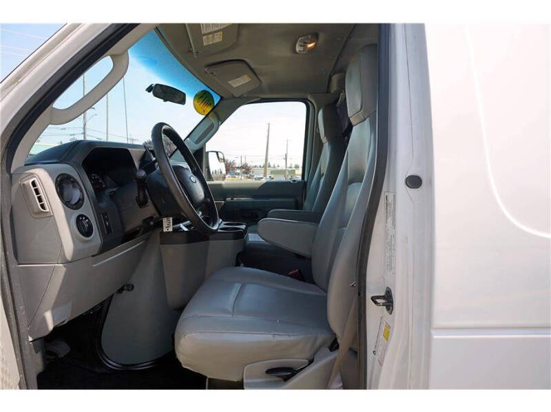 2013 Ford E-Series E-350 SD