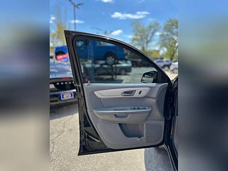 2017 Chevrolet Traverse LT