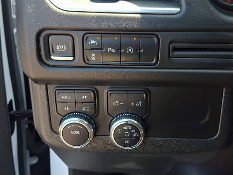 2023 GMC Yukon SLE