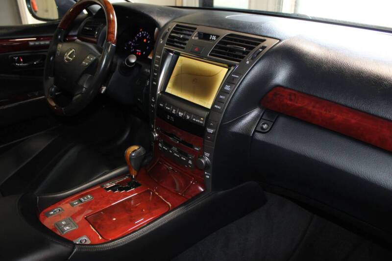 2007 Lexus LS 460