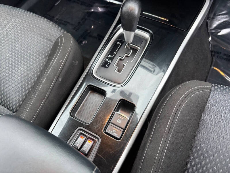 2019 Mitsubishi Outlander ES
