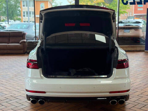 2023 Audi S8 4.0T quattro