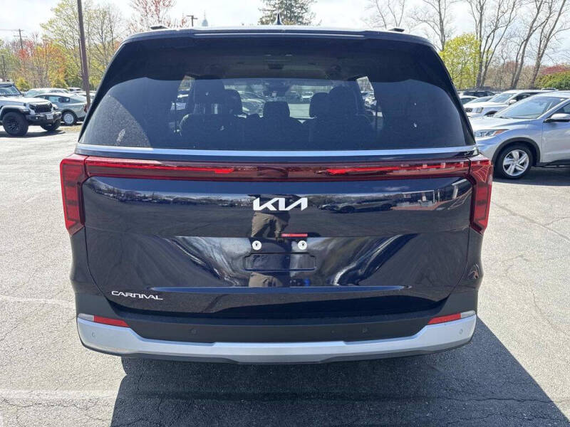 2026 Kia Carnival EX